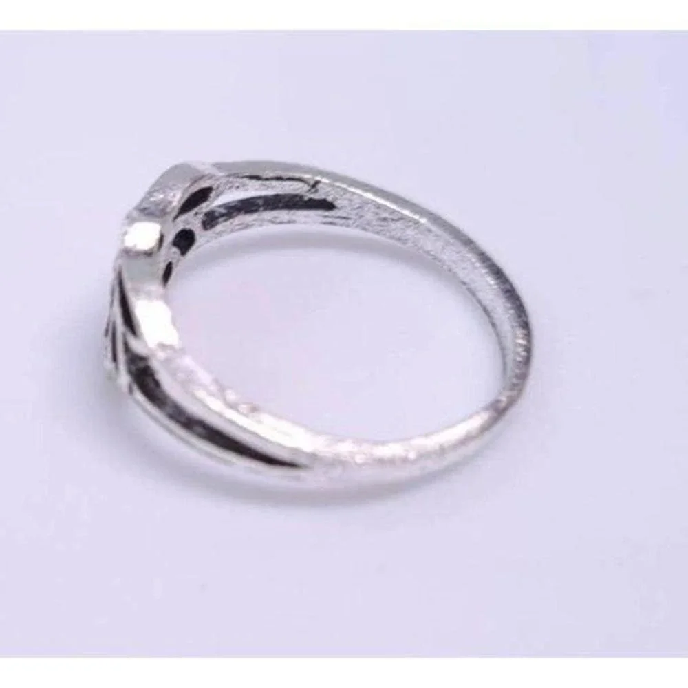 The Unbranded Brand silver tone